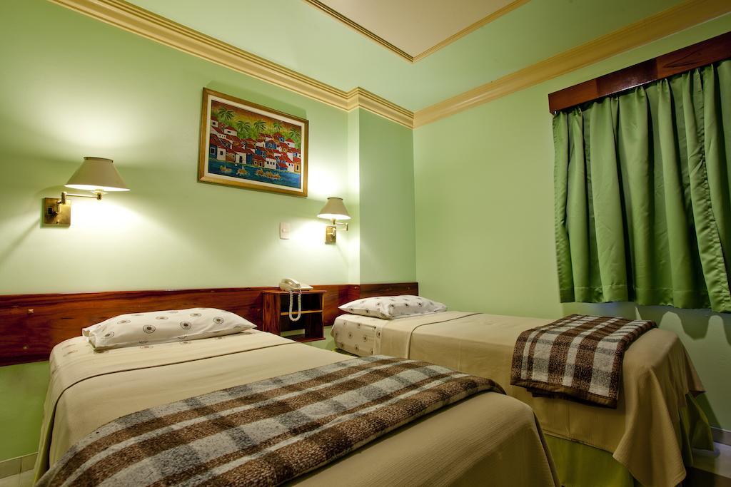 מנאוס Lider Hotel מראה חיצוני תמונה