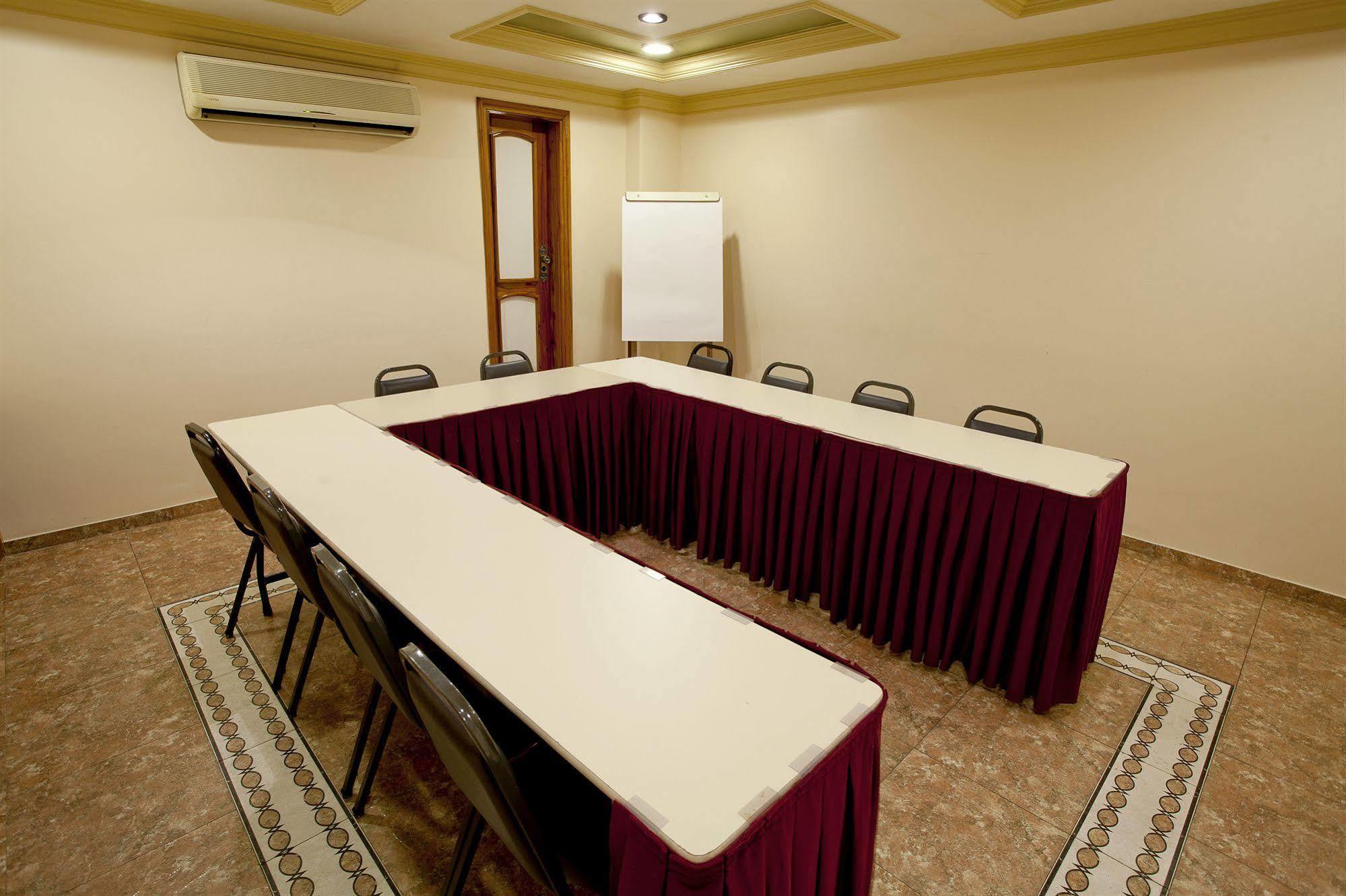 מנאוס Lider Hotel מראה חיצוני תמונה