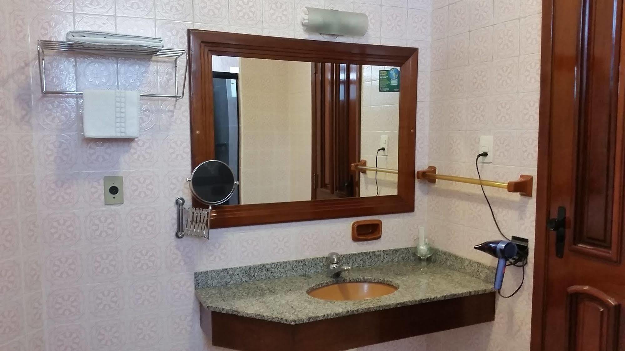 מנאוס Lider Hotel מראה חיצוני תמונה