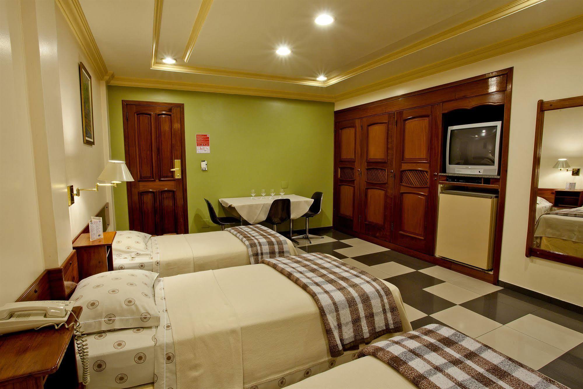 מנאוס Lider Hotel מראה חיצוני תמונה