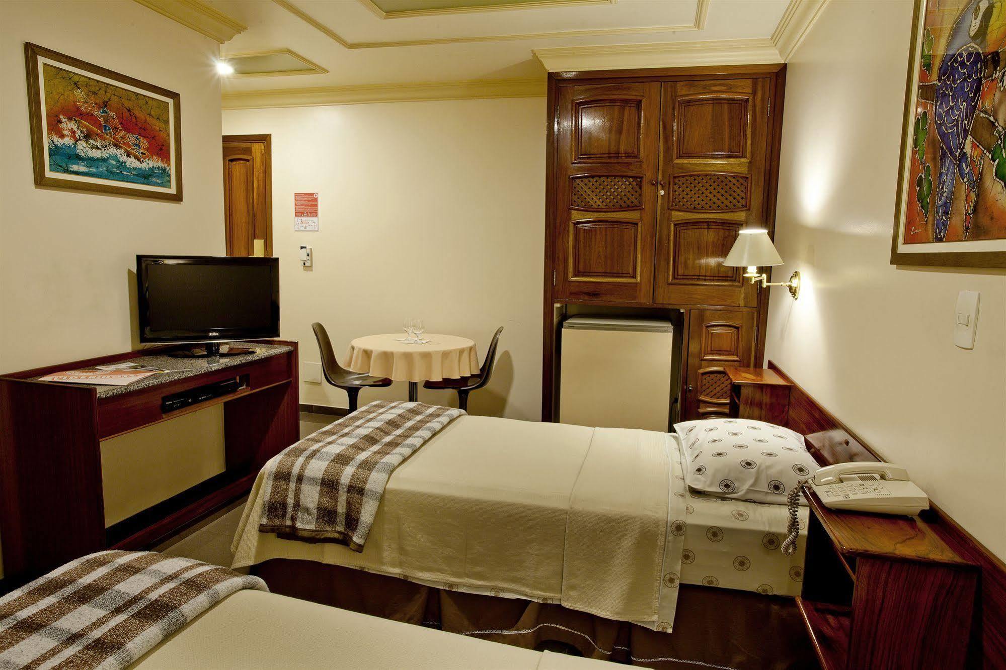 מנאוס Lider Hotel מראה חיצוני תמונה
