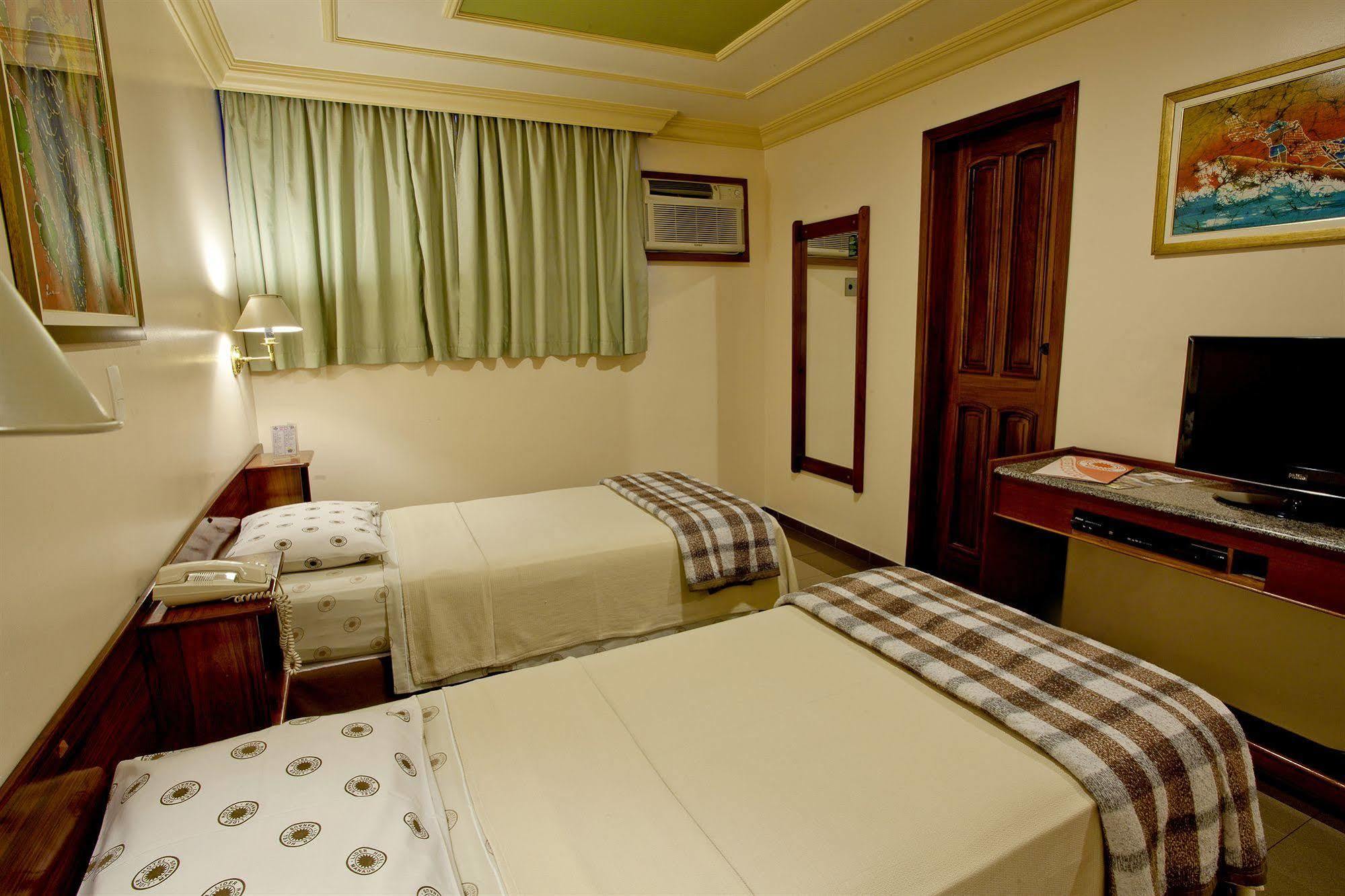 מנאוס Lider Hotel מראה חיצוני תמונה